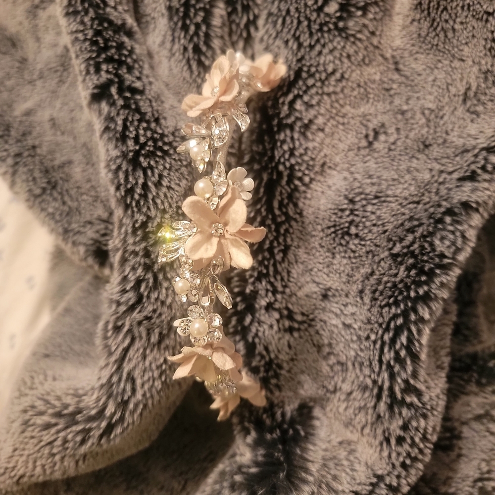 Wedding accessories - Picture 8 of 12